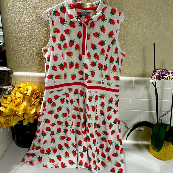 Callaway Golf Dress . Strawberry print . NEW without Tags - Picture 1 of 8